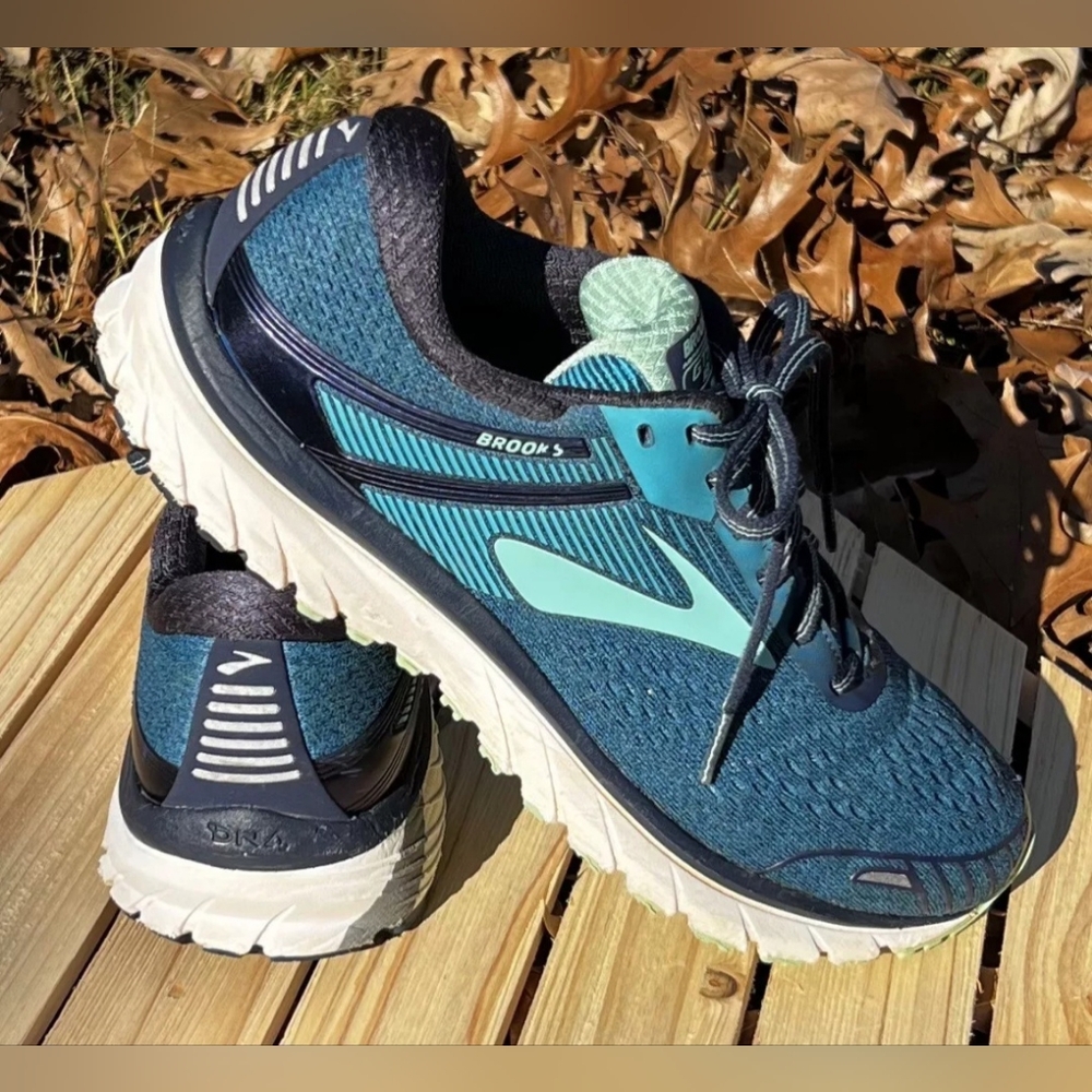 Size 10 Brooks Adrenaline GTS 18 Women’s Running Sneaker Shoes Blue